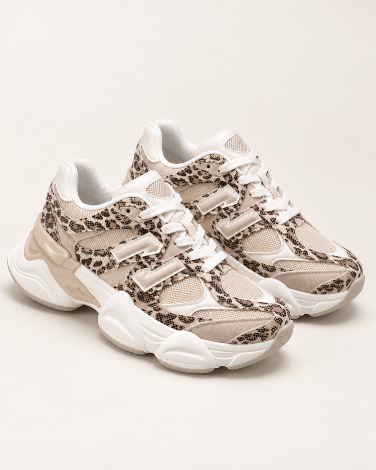 11 Leo Sneaker