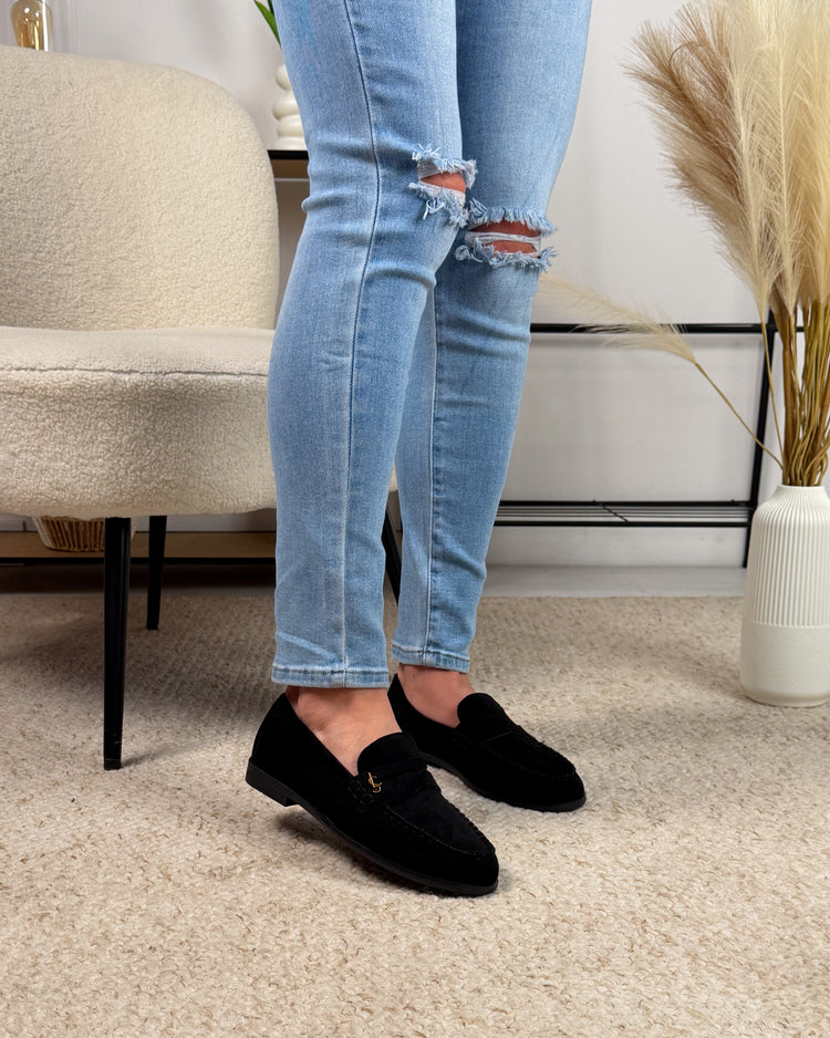 Badge Black Loafer
