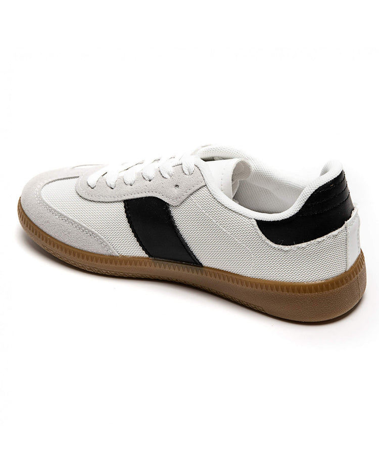 8965 White Sneaker