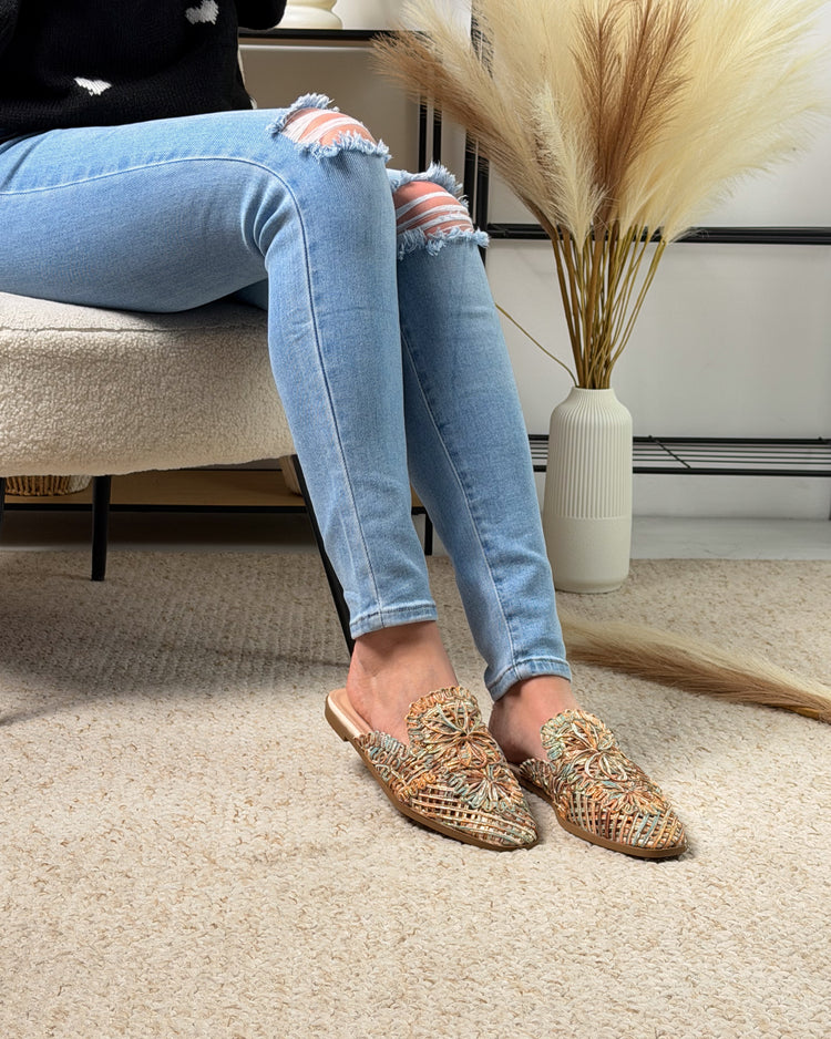 Vibe Beige Loafer