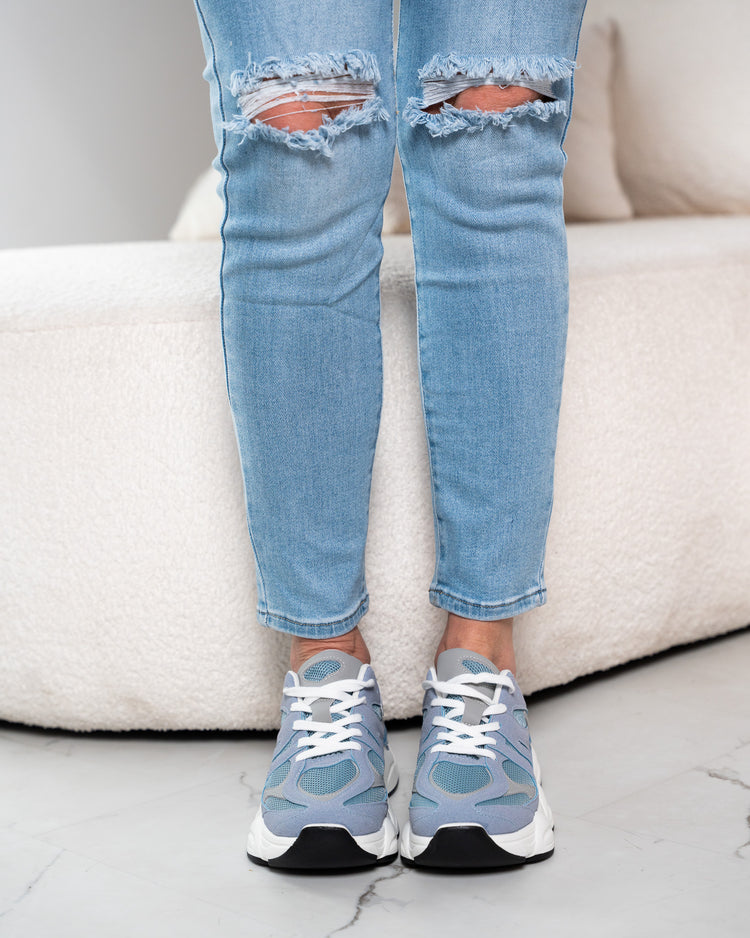 Viva Blue Sneaker