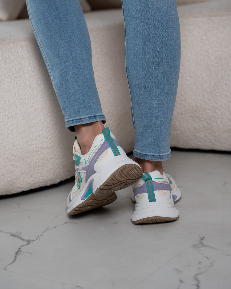 Nova Violet Sneaker