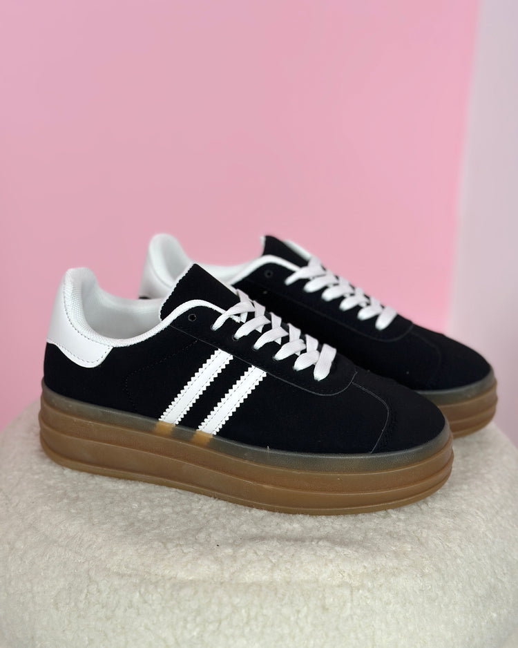 Margrit Black Sneaker