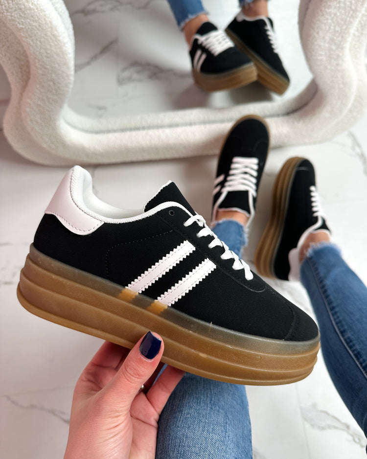 Margrit Black Sneaker