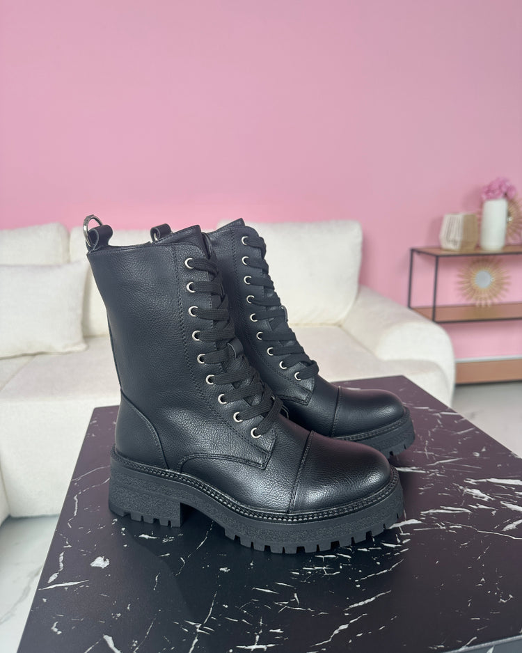 Anaïs Black Lace-up Boots