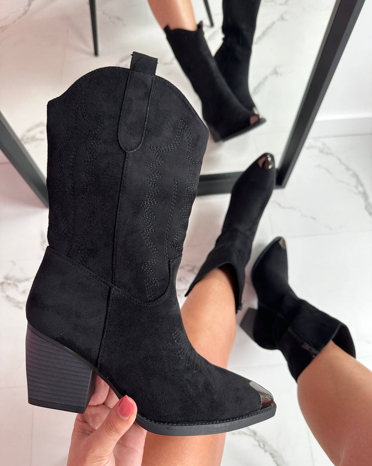 Roan Black Boots