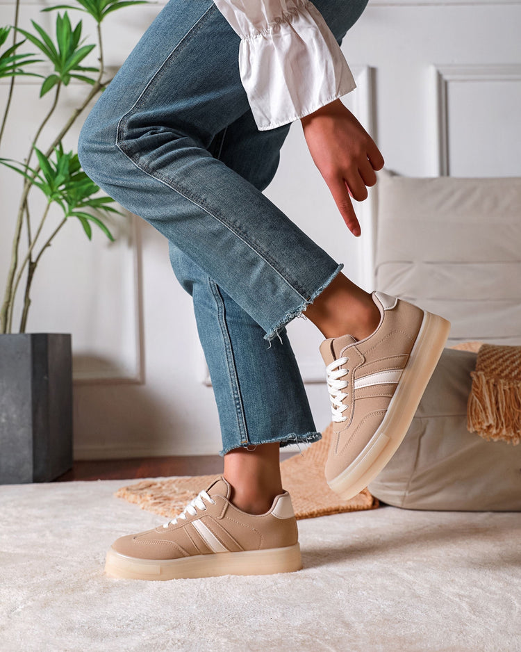 Laura Beige Sneaker