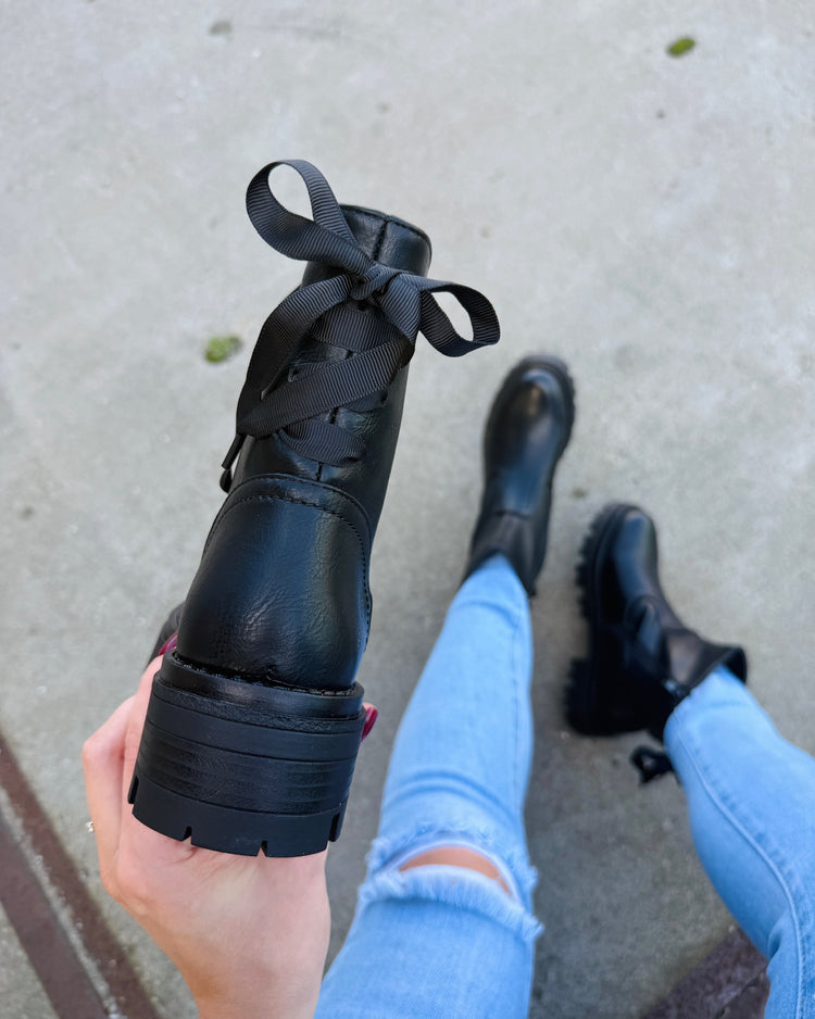 Bow Black Boots
