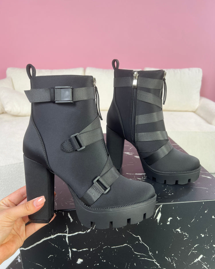 Claudia Boots
