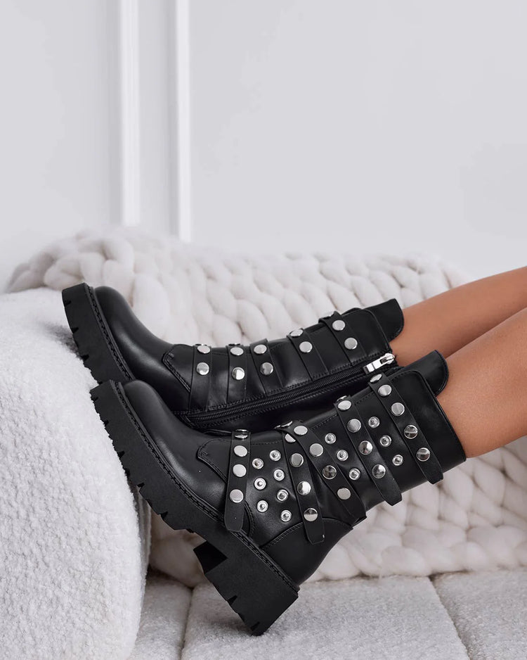 52123 Black Boots