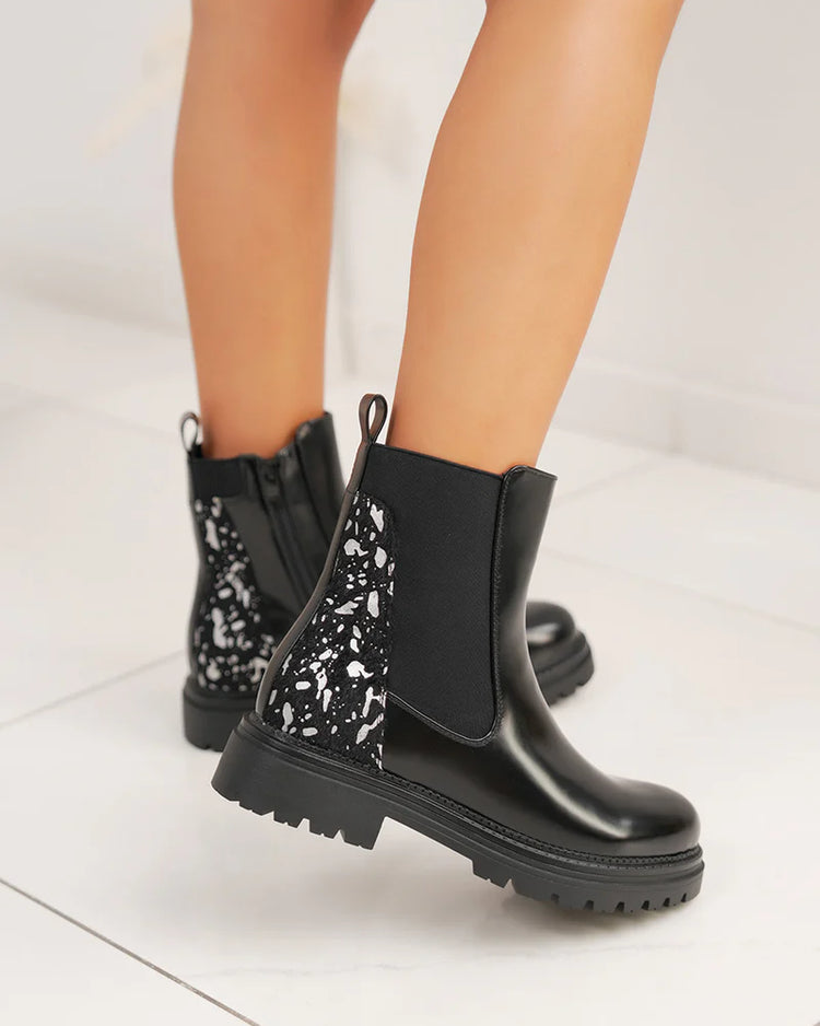 Loîs - Black Chelsea Boots – Dark Detail