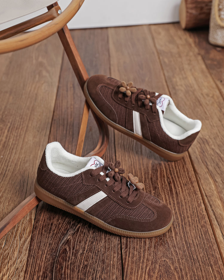Joany Brown Sneaker