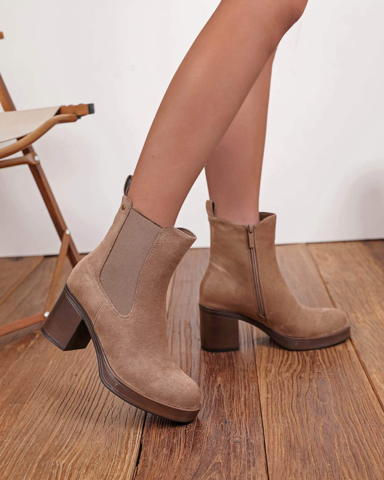 Manuela Heel Boot - Taupe