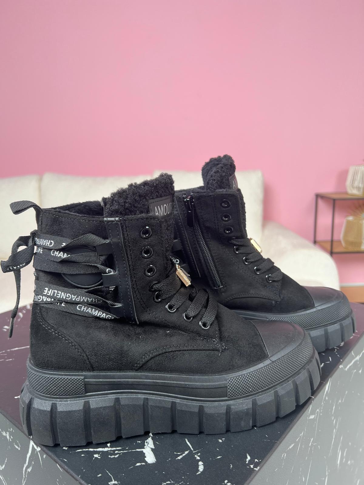 120 Black Shoes
