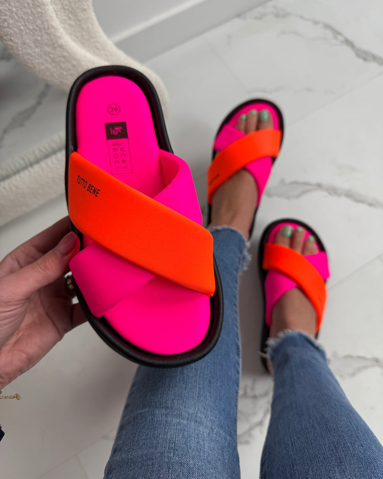 Tutto Fuchsia Slides