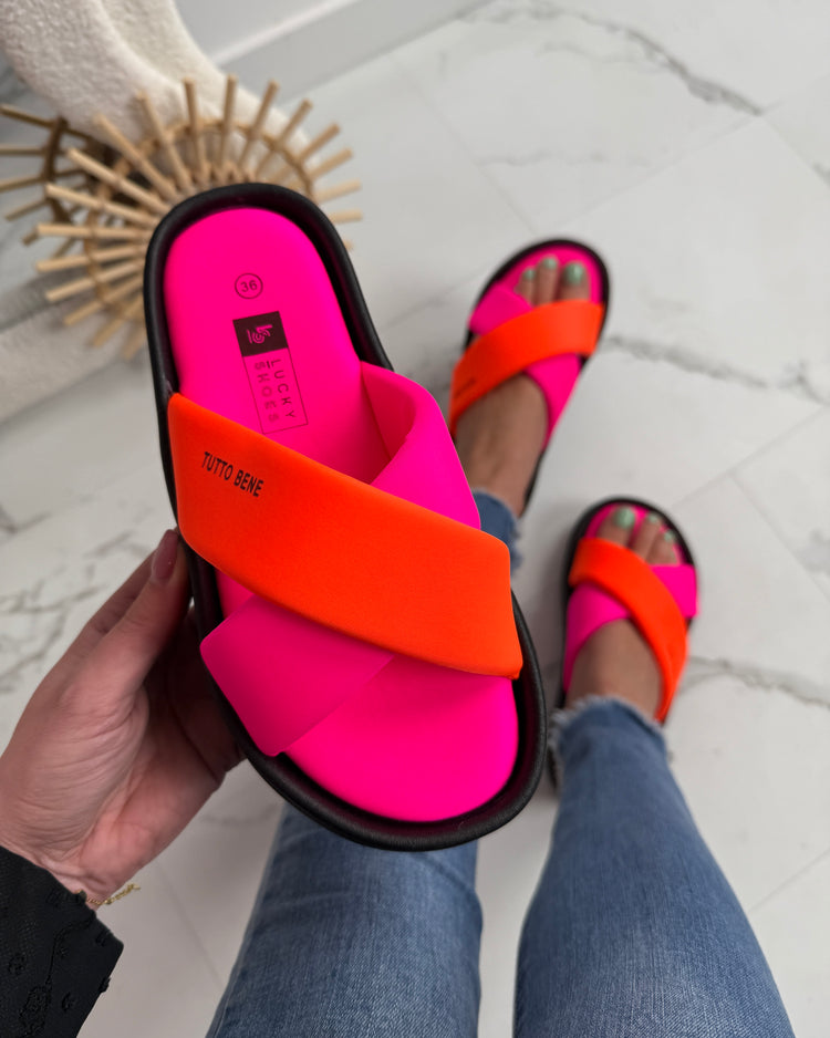 Tutto Fuchsia Slides