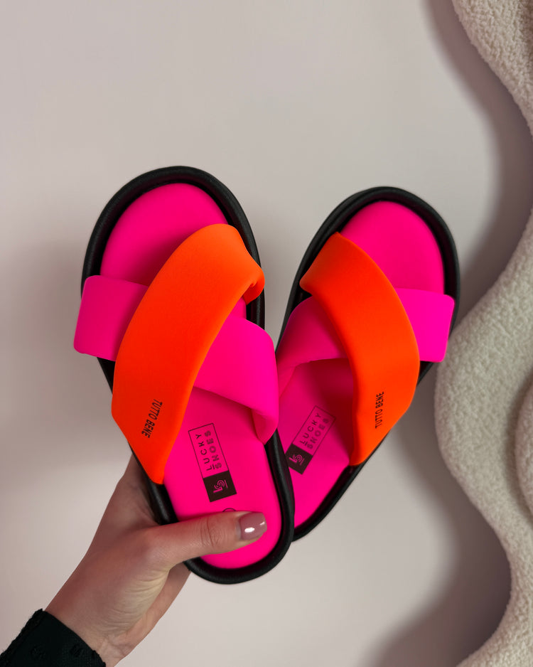 Tutto Fuchsia Slides