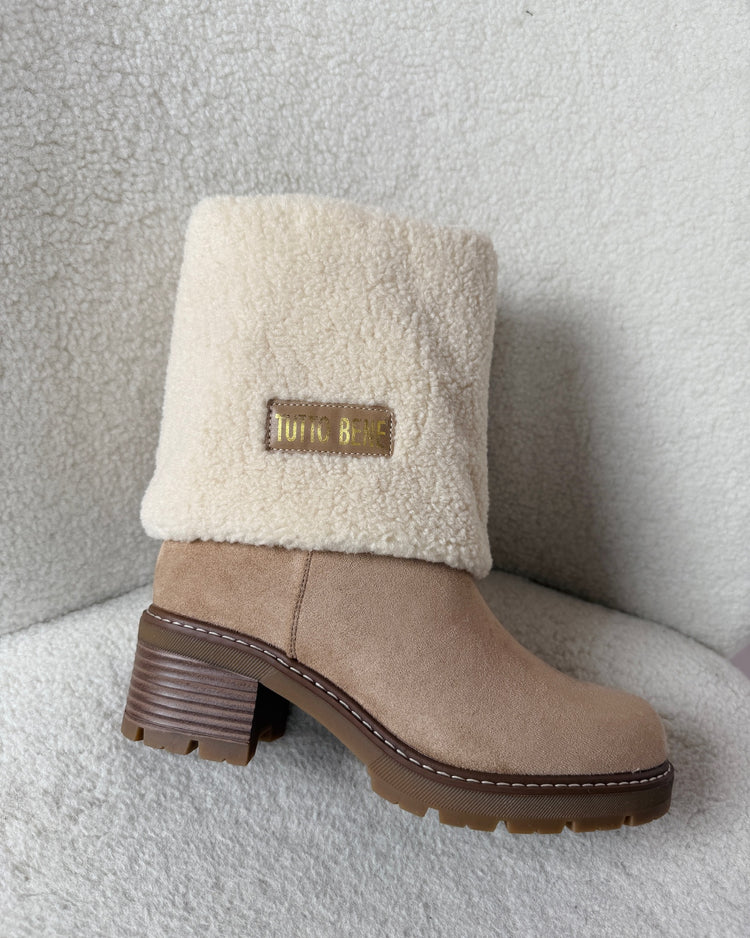 Tutto Cover Beige Boots