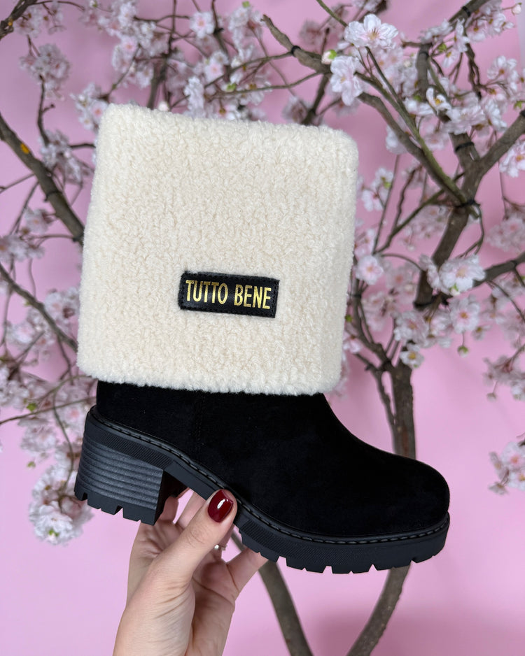 Tutto Cover Black Boots