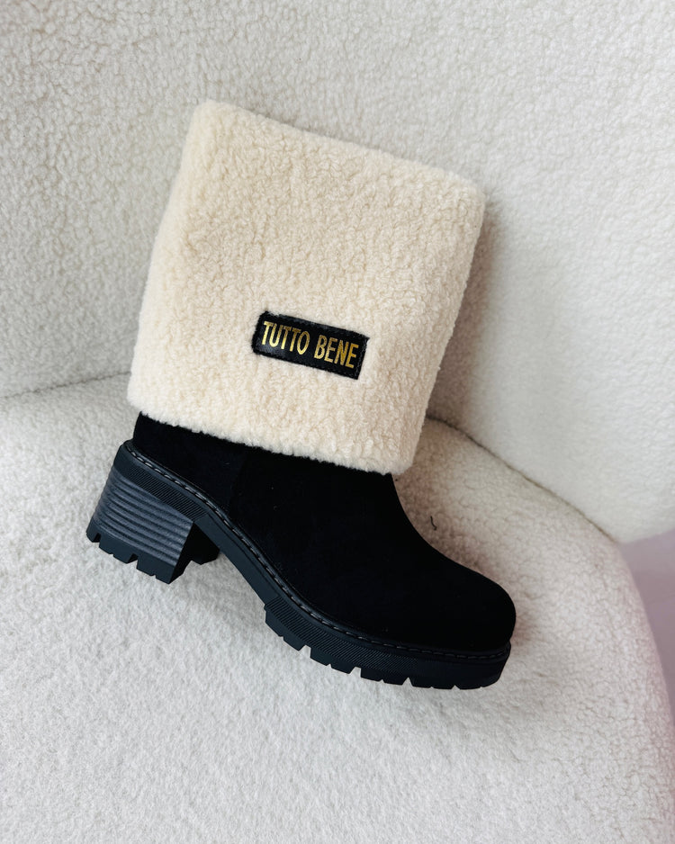 Tutto Cover Black Boots