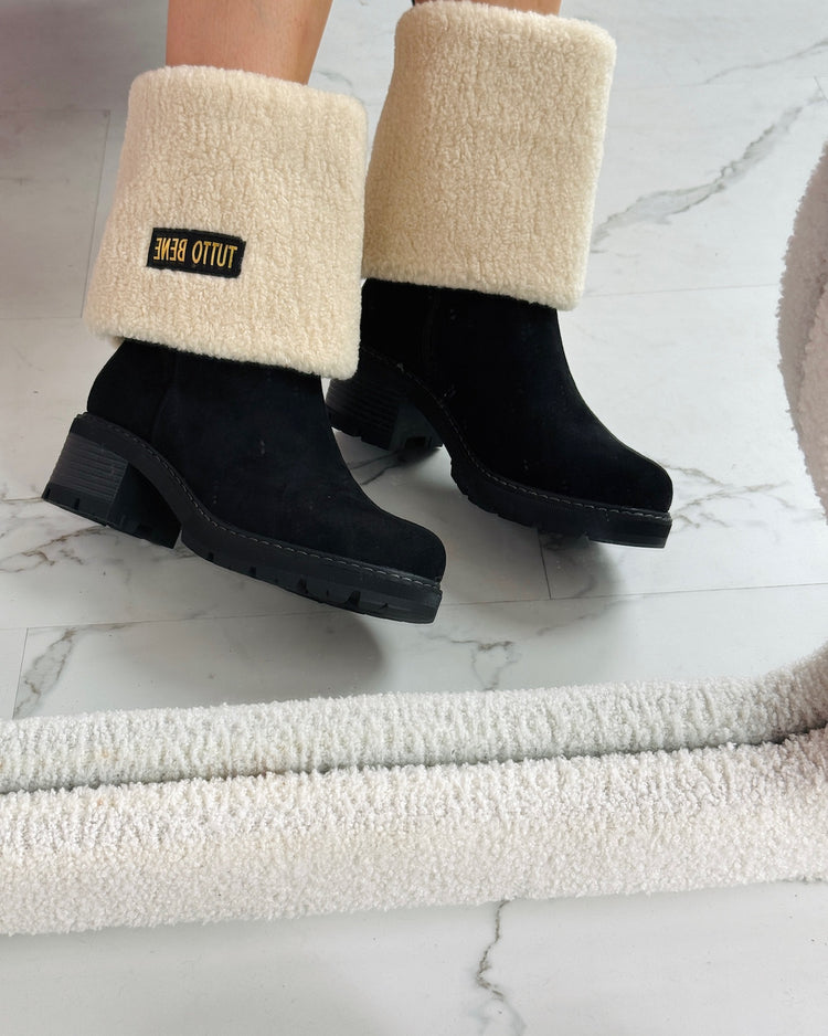 Tutto Cover Black Boots
