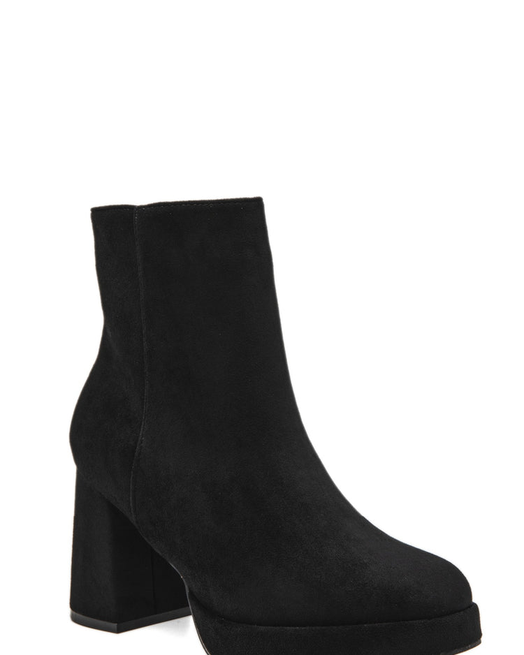 Rina Heel Boot Black - widok z przodu czarne zamszowe botki na obcasie klockowym