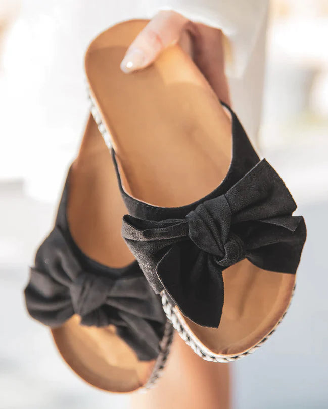 Lison Black Slipper