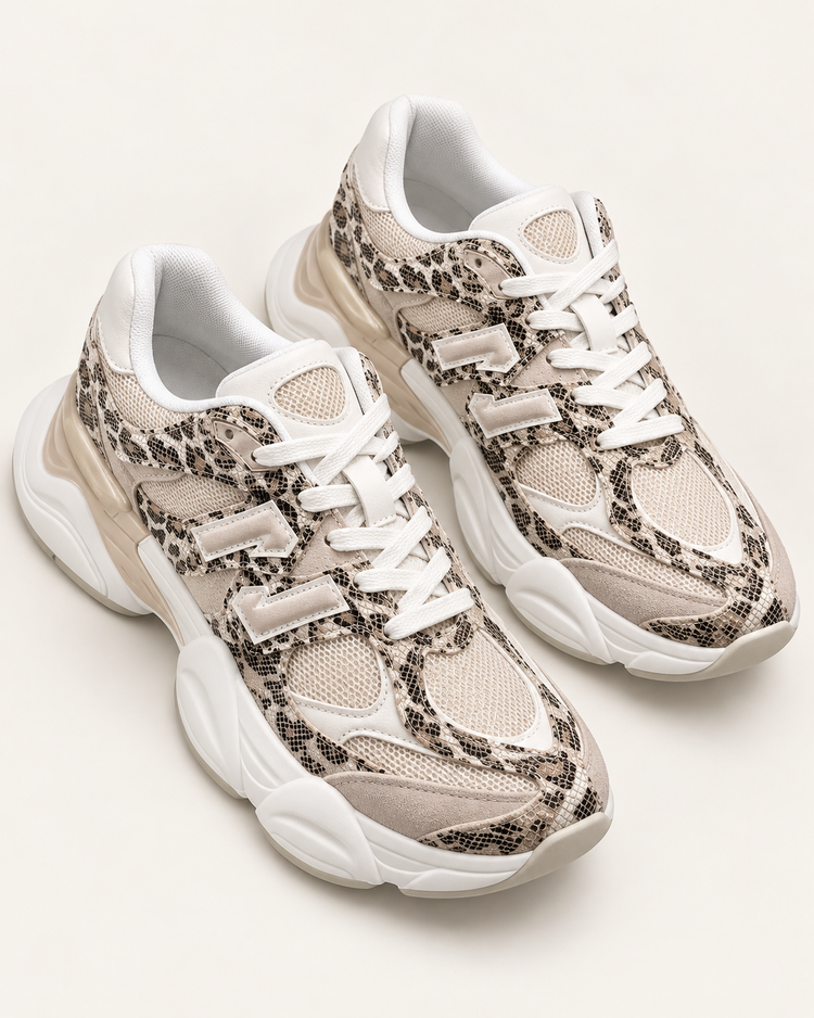 11 Leo Sneaker
