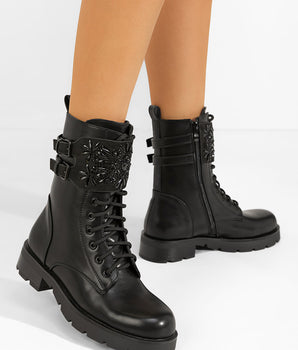 52110 Black Boots
