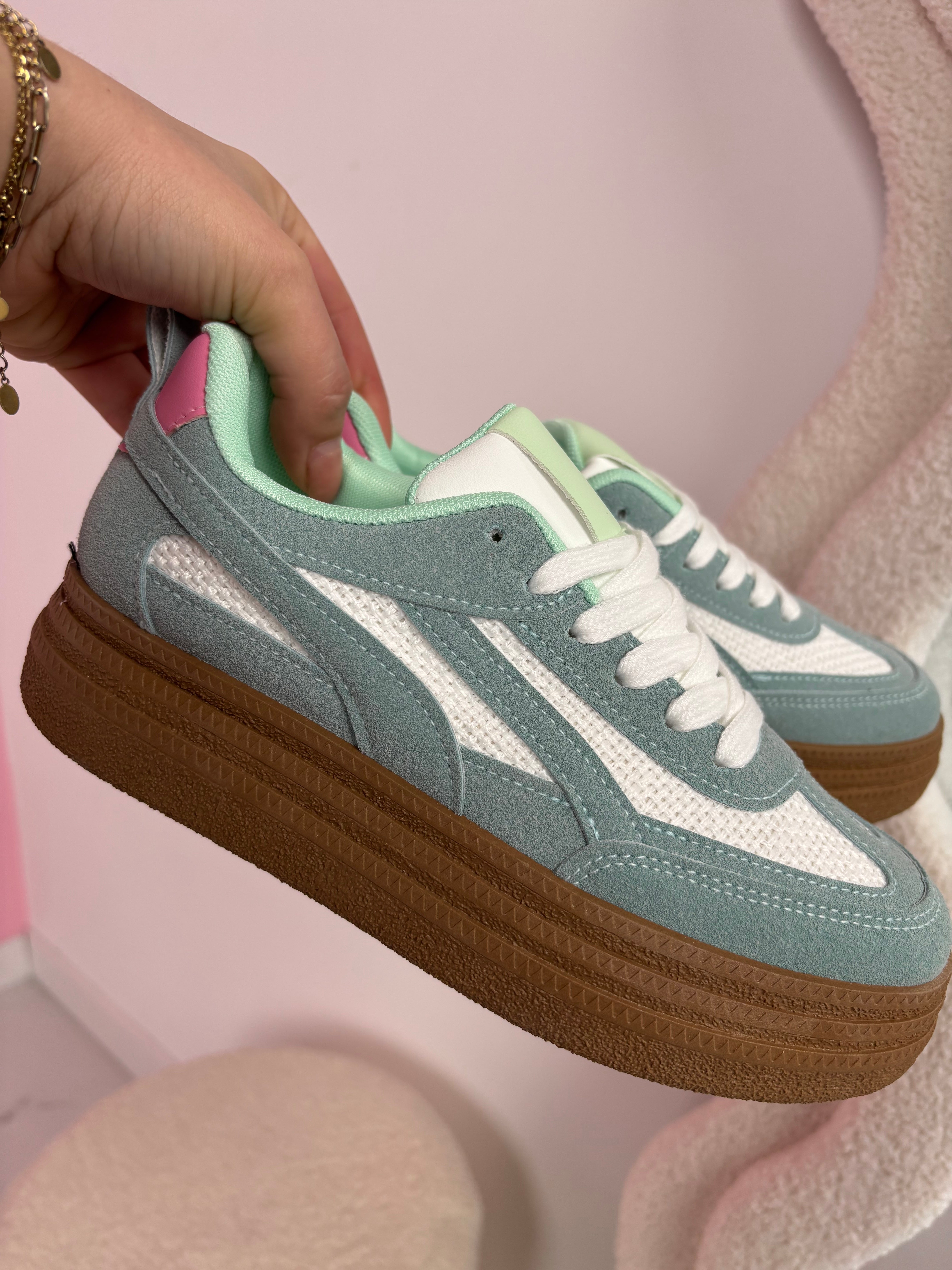 Rowy Blue Sneaker