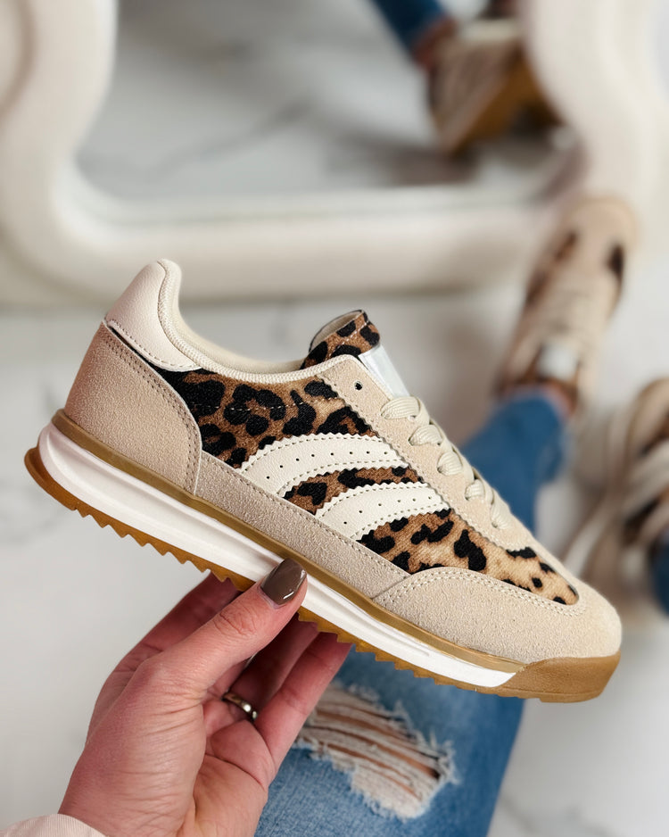 Jana Leo Sneaker