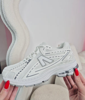 Nadine All White Sneaker
