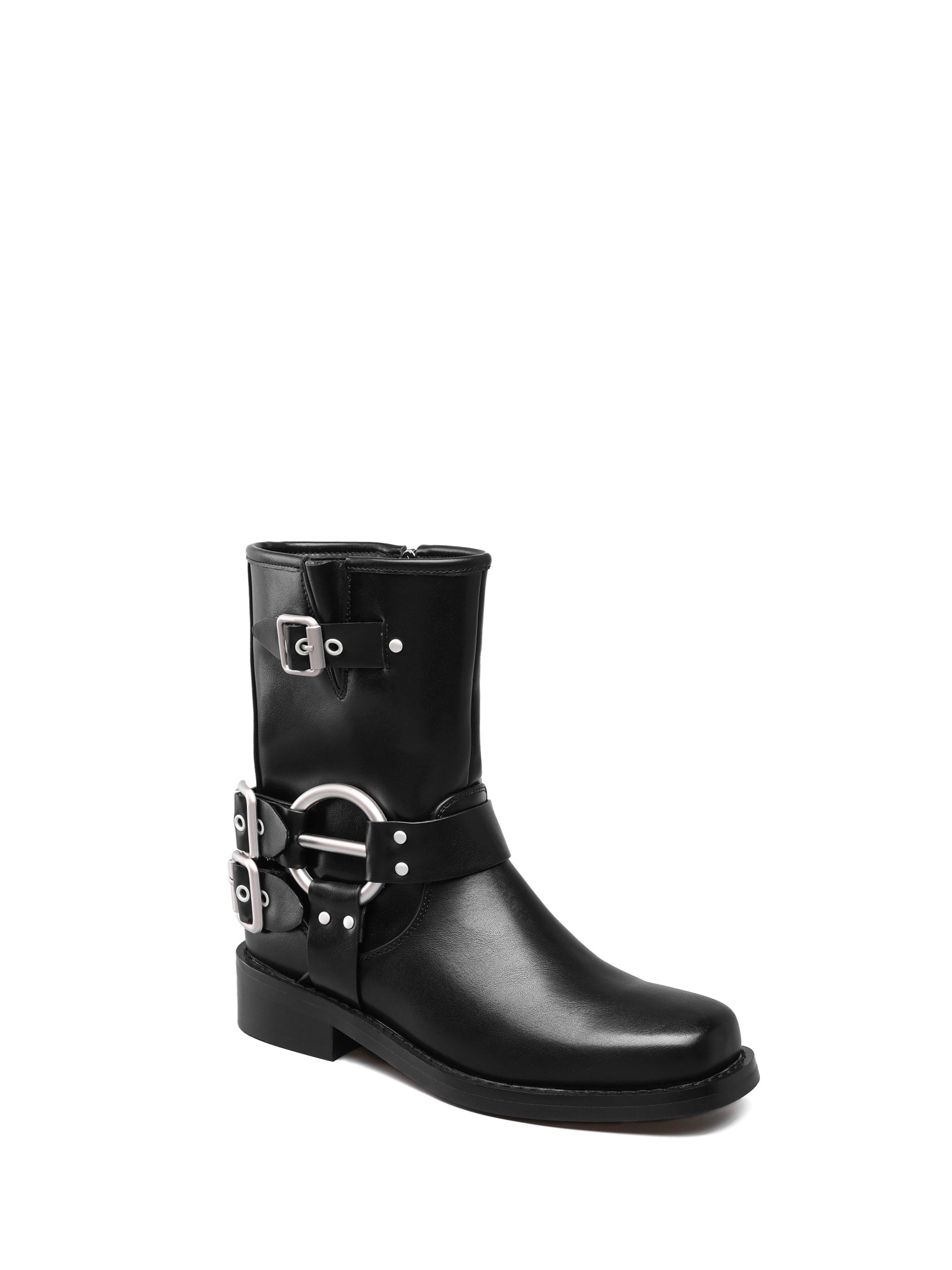 52073 Black Boots