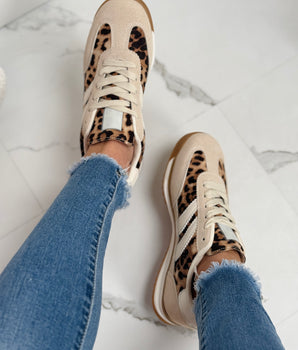 Jana Leo Sneaker