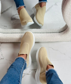 Slip-on Beige Sneaker
