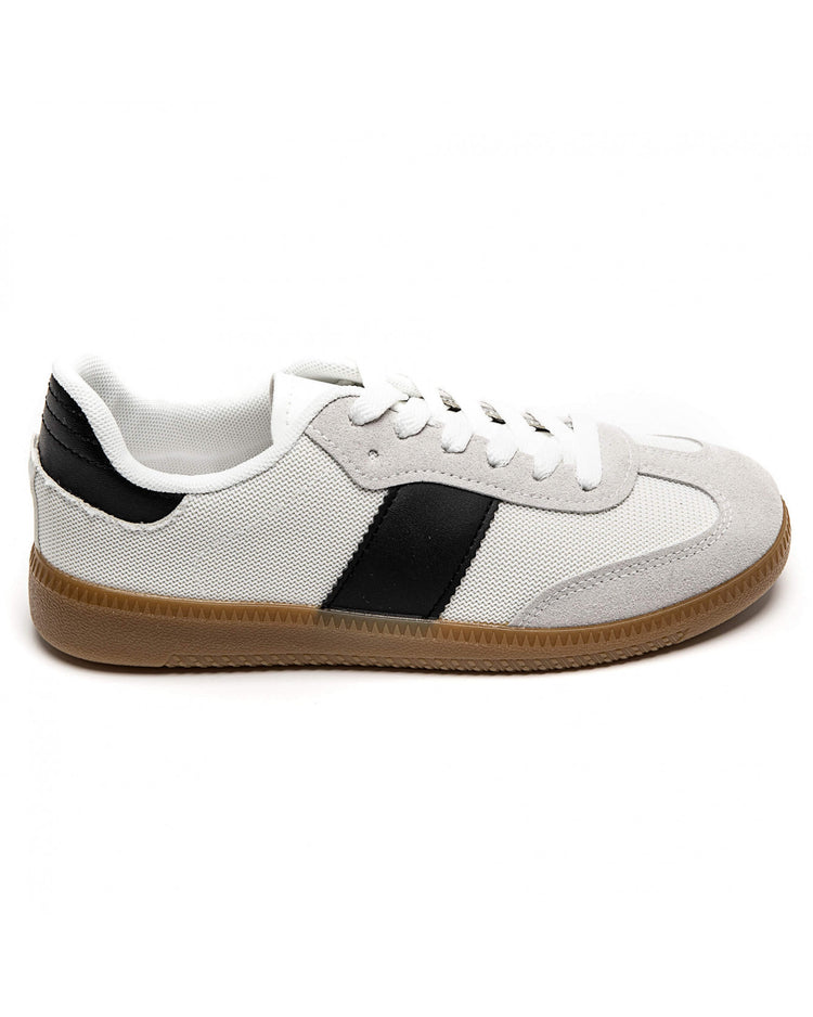 8965 White Sneaker