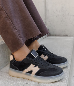 Serra Black Sneaker