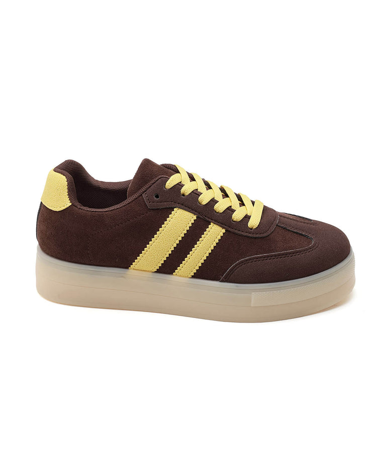 Dyonne Brown Sneaker