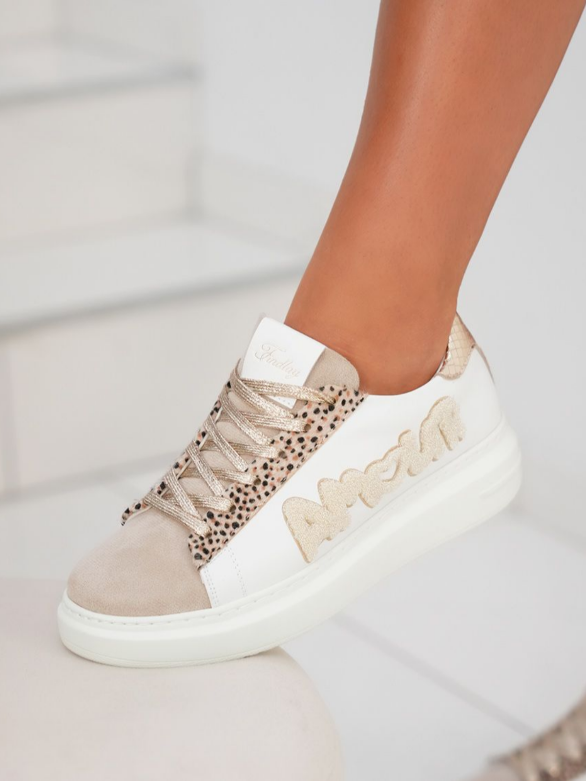 Ashely White Sneaker