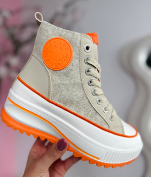 Emoji Beige Sneaker