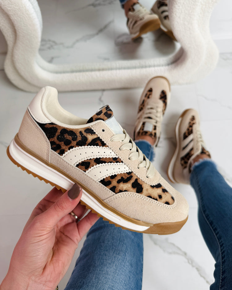 Jana Leo Sneaker