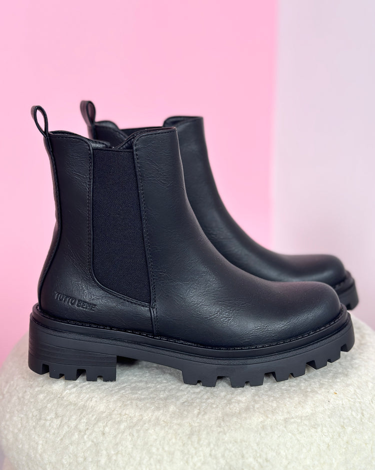 Benne Black Boots