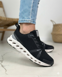 Cloudy Black Sneaker