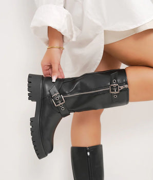 Corine Gesp Black Boots