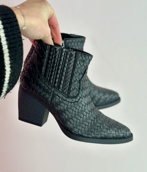 Cowboy Low Black Boots