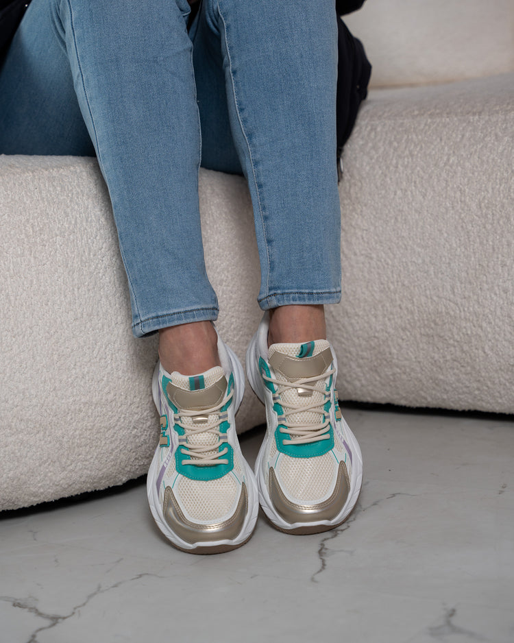 Nova Violet Sneaker