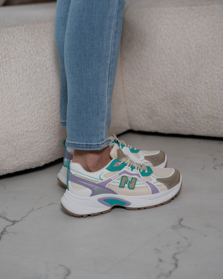 Nova Violet Sneaker