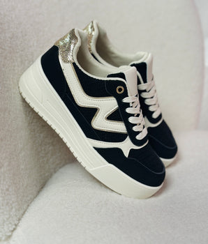 Delia Black Sneaker
