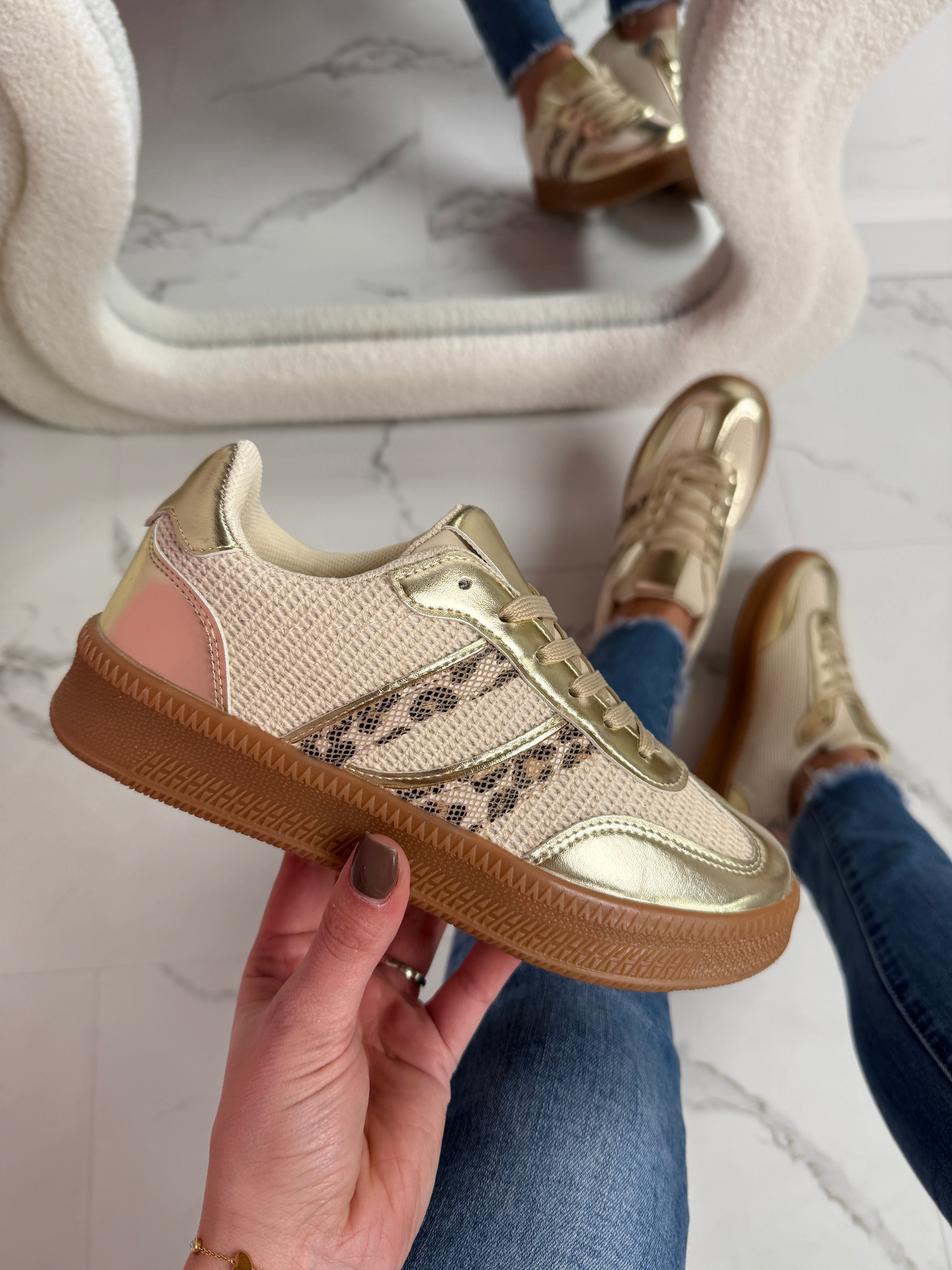 Dien Gold Sneaker