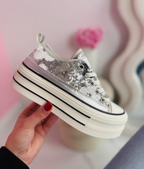 Pleun Low Silver Sneaker